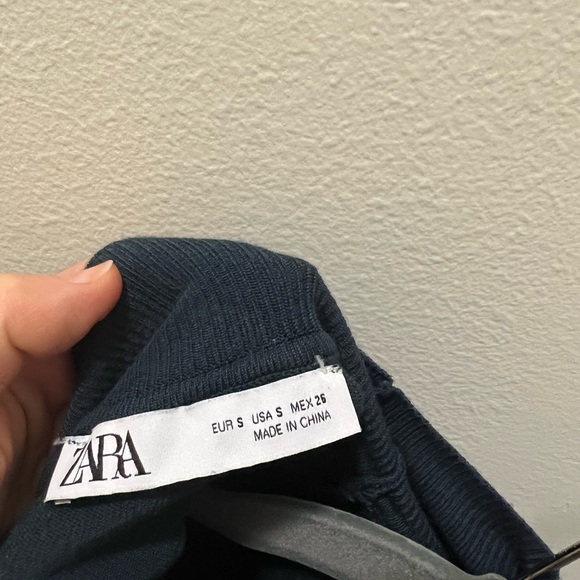 Zara Womens Stretch Dark Color High Neck Long Sleeve Top S A030323 - Picture 6 of 6